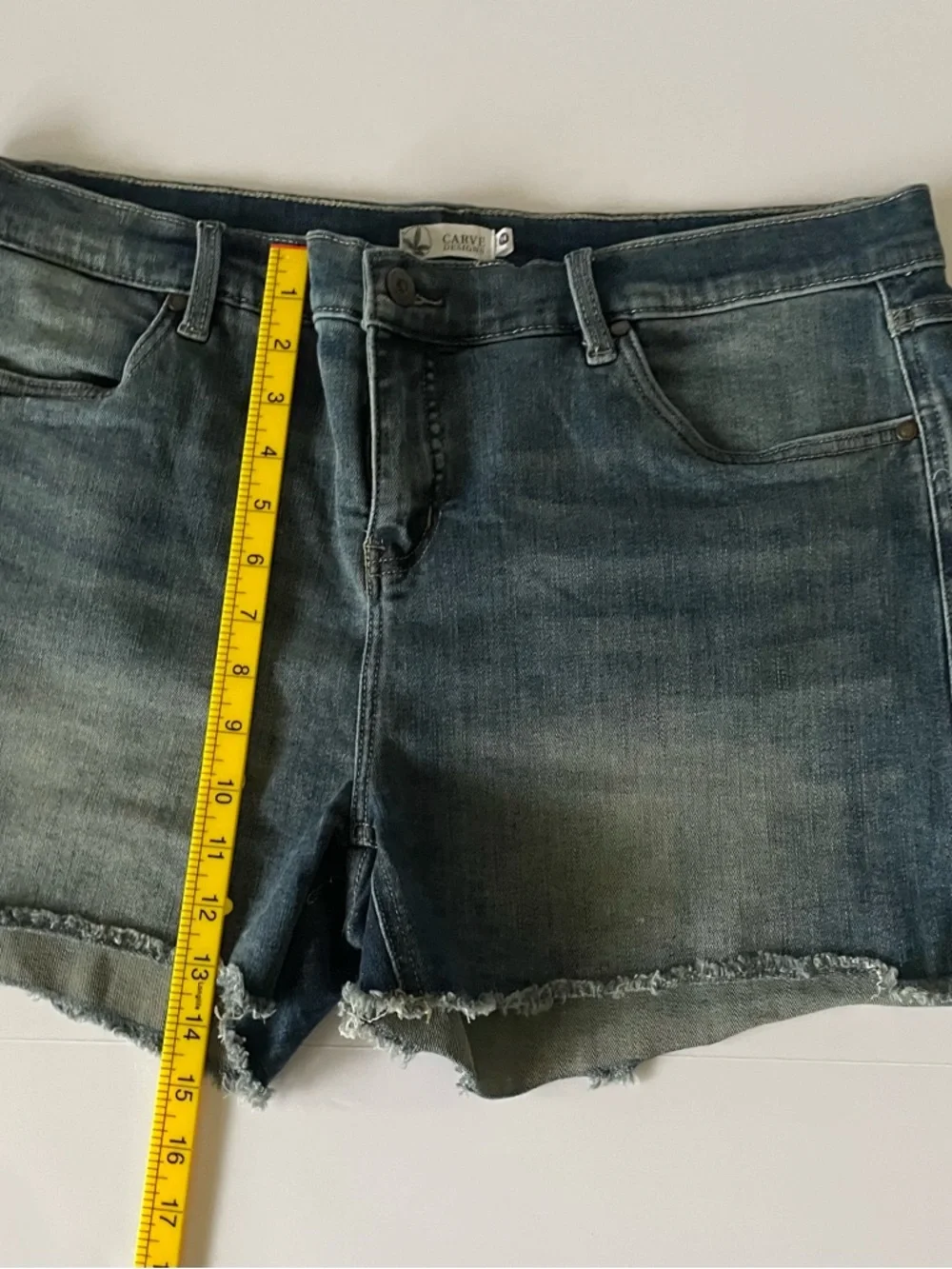 Carve Designs Maui Denim Shorts Favorite Fade Size 14 NWOT - Picture 6 of 8